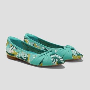 VIVAIA Bibi Almond Toe Knotted Tropical Collection Turquoise Blue Flats Size 8.5